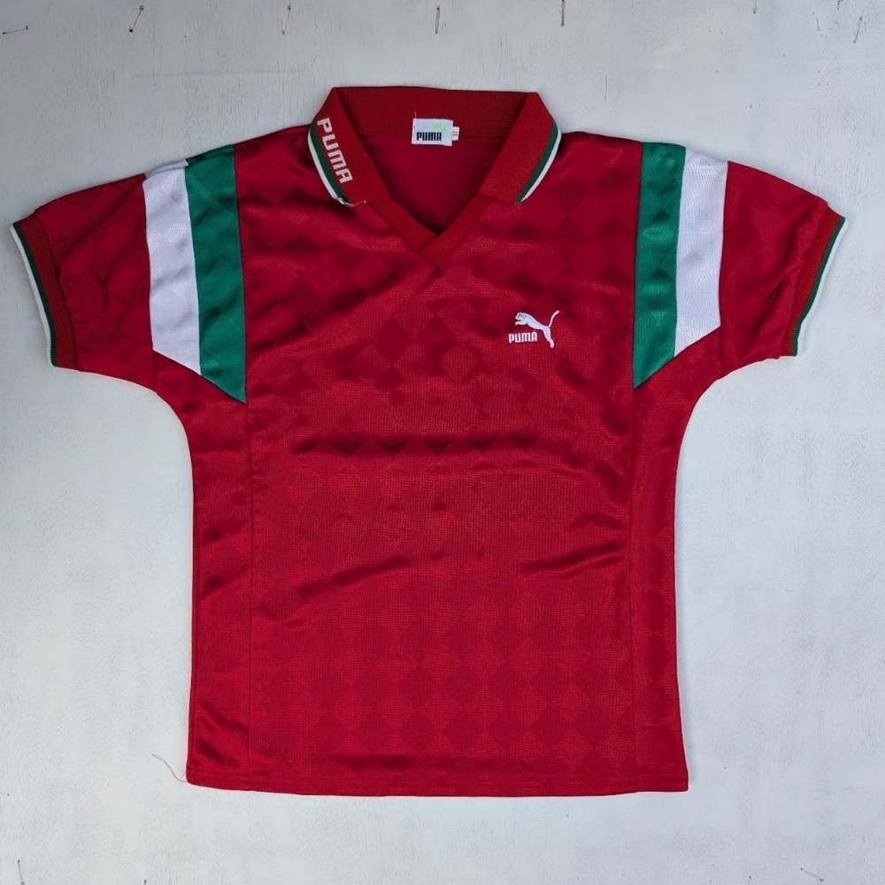 Vintage Puma #10 Soccer jersey Red Fits Small